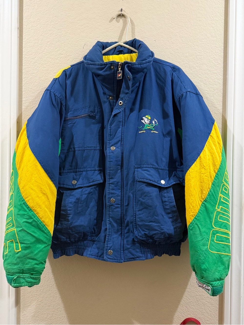 Vintage Notre Dame fighting Irish Navy Blue, Yellow & Green Puffer Jacket large